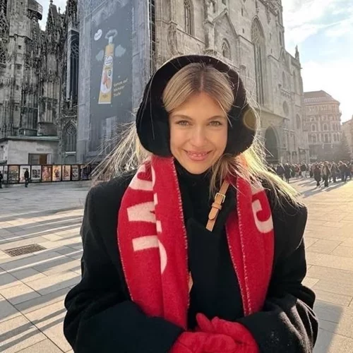 Πώς ήταν η Κλέλια Ανδριολάτου 10 χρόνια πριν; Θα ενέκρινε η φίλη της Βάσια Κωσταρά τα ρούχα που επέλεγε;