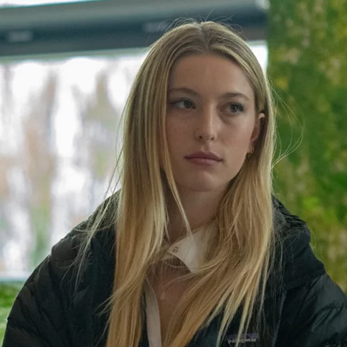 Eve Jobs | Η κόρη του Steve Jobs υπέγραψε συμβόλαιο με πρακτορείο μοντέλων