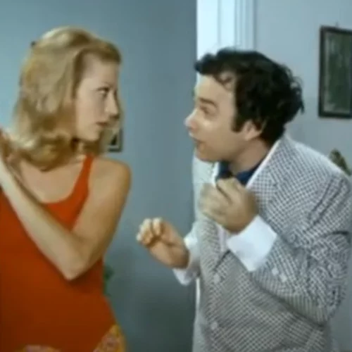 Μία ματιά στο σπίτι της ταινίας "Μια κυρία στα μπουζούκια" - Πώς είναι σήμερα;