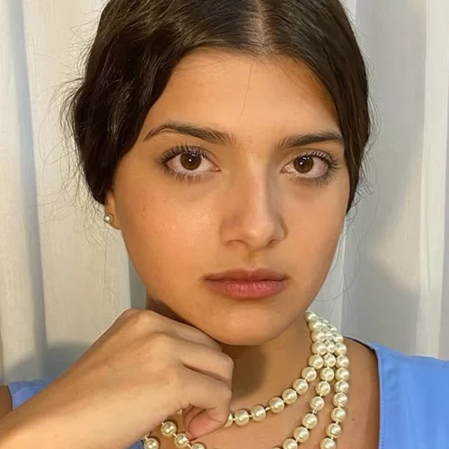 Αγγελίνα Παπαδοπούλου | Το elegant look της στην πρεμιέρα της ταινίας "Maria"