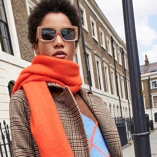 Το καρό παλτό από τη Marks & Spencer που θα αποκτήσεις φέτος και θα φοράς για χρόνια