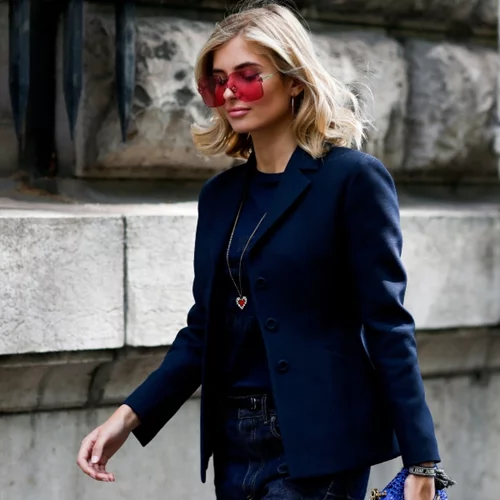 Τα ιδανικά τζιν παντελόνια για petite σιλουέτες