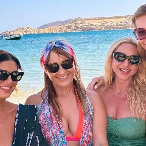 Η Μάρα Ζαχαρέα και η Σταματίνα Τσιμτσιλή στο Κάιρο | Τα super style σύνολά τους στις πυραμίδες