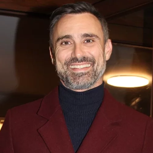 "Ο Γιώργος Καπουτζίδης πρέπει να αποσυρθεί από την παρουσίαση της Eurovision"