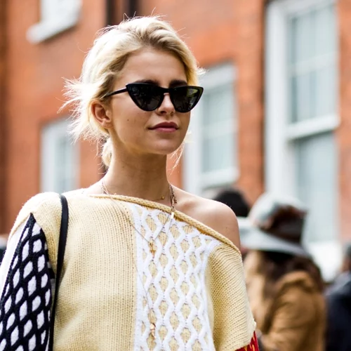 Το τζιν "καμπάνα" από το Pull & Bear που κολακεύει κάθε σωματότυπο