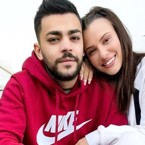 Λάουρα Νάργες - Χρήστος Σαντικάι | Γάμος και βάφτιση μαζί