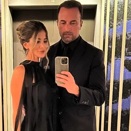 Ο Γιώργος Λιανός φωτογραφίζει τη σύζυγό του και "λιώνει" γι' αυτή