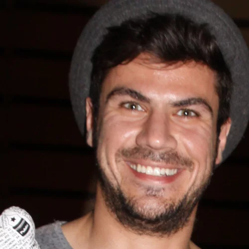 Περήφανος μπαμπάς ο Άκης Πετρετζίκης | Η τρυφερή φωτογραφία με τον γιο του