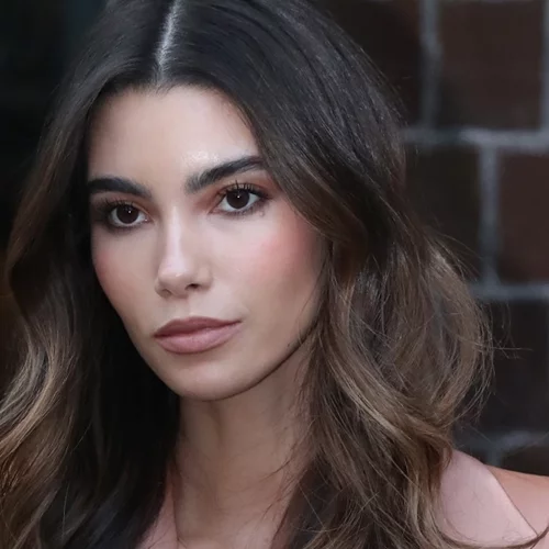 8 πολυτελή αρώματα πούδρας για να γυρνούν όλοι στο πέρασμά σου