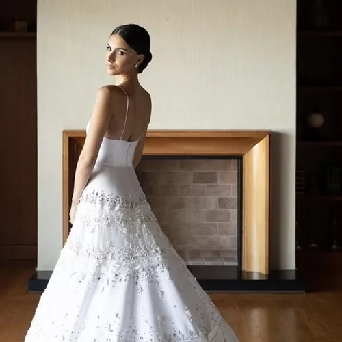 Η Αλεξάνδρα Νίκα δημοσίευσε τις επίσημες φωτογραφίες από τον γάμο της με τον Κωνσταντίνο Αργυρό