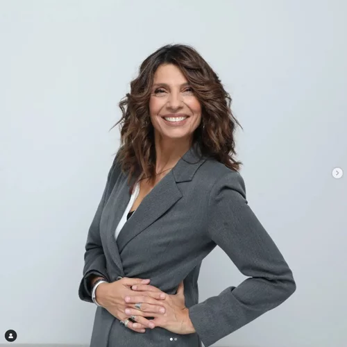 Πόπη Τσαπανίδου | Οι σημαντικές αλλαγές στην εμφάνισή της τα τελευταία 15 χρόνια