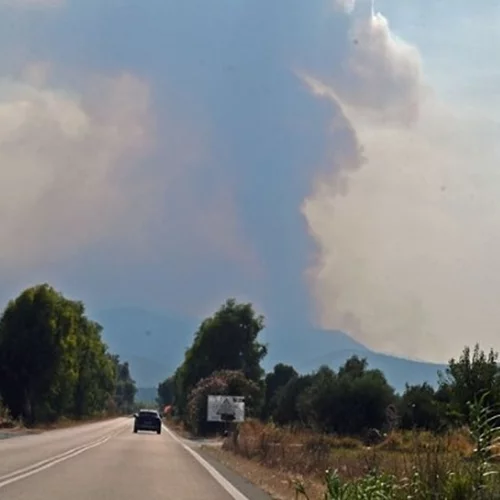 Βελτιωμένη η κατάσταση στα περισσότερα μέτωπα της φωτιάς