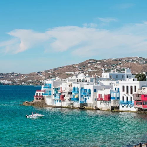 Μύκονος | Τους έστειλαν σπίτι με σπασμένο πόδι και κάταγμα γιατί δεν υπήρχε γιατρός στο νοσοκομείο