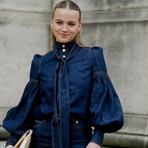 Αυτό είναι το τζιν παντελόνι που δεν αποχωρίζονται οι Γαλλίδες fashionistas