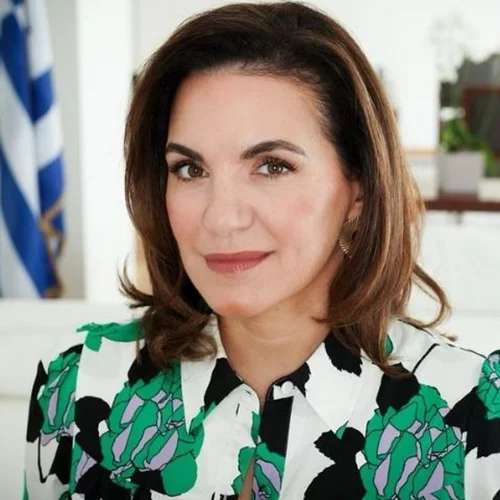 'Όλγα Κεφαλογιάννη | Η στιλιστική της επιλογή σε επίσημο δείπνο κέρδισε τις εντυπώσεις