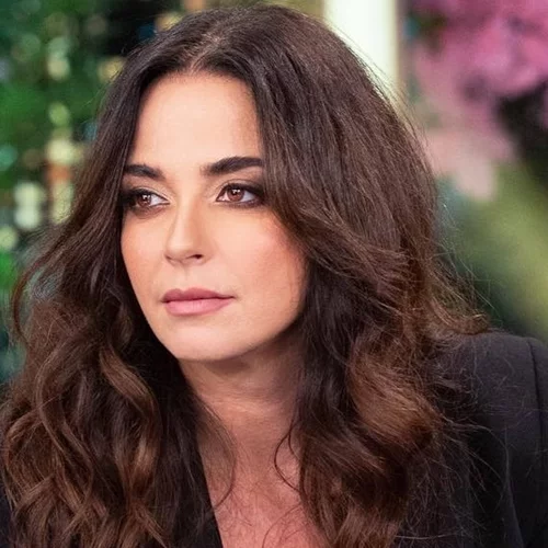 Σοφία Φαραζή | Η ριζική αλλαγή στα μαλλιά της με το "χρώμα - τάση" για το φθινόπωρο