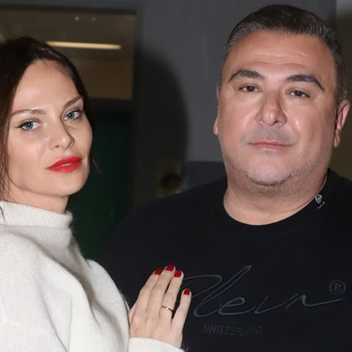 Η Υβόννη Μπόσνιακ φτιάχνει το πιο επικό σάντουιτς στην κουζίνα της