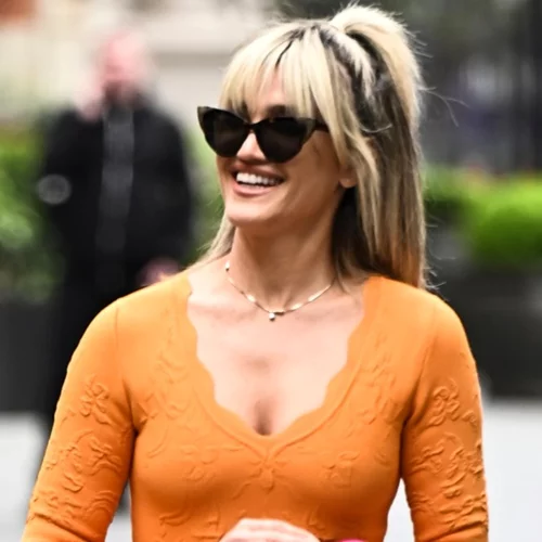 Τα πιο κομψά κομμάτια από τη νέα συλλογή των Marks & Spencer που θα φοράς όλο το καλοκαίρι