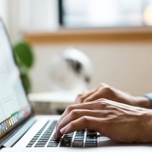 Το χάσμα της συνδεσιμότητας | 3,1 δισ. άνθρωποι μένουν εκτός διαδικτύου