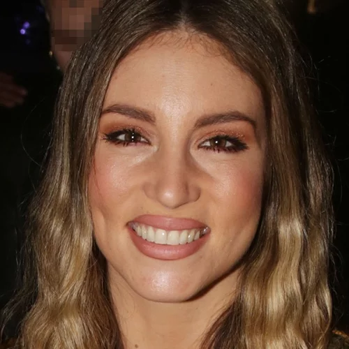 Πόσο κομψή μπορείς να είσαι το φθινόπωρο; | Το look της Αθηνάς Οικονομάκου θα σου λύσει την απορία