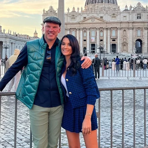 Άννα Δούκα: Η καλλονή σύζυγος του Σαρούνας Γιασικεβίτσιους που τράβηξε τα φλας στο Final Four