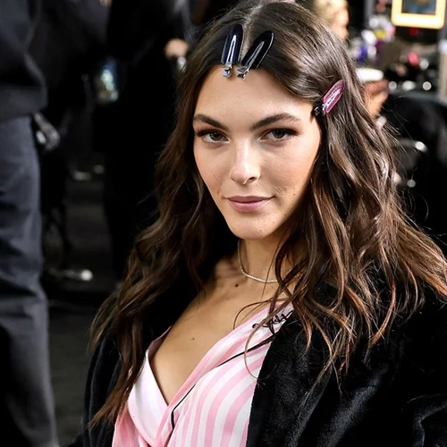 Η νέα make-up τεχνική που θα σε κάνει να λάμψεις με τον πιο φυσικό τρόπο