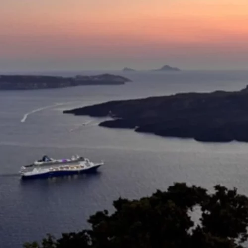 Σαντορίνη το φθινόπωρο | Η εποχή που το νησί αποκαλύπτει το πιο γοητευτικό του πρόσωπο