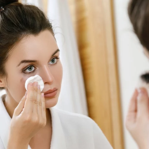 To ντεμακιγιάζ ματιών δεν ήταν ποτέ ευκολότερο | Το νέο νερό micellaire που θα σου λύσει τα χέρια