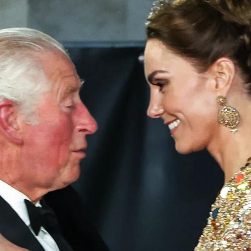 Ο βασιλιάς Κάρολος άφησε την "αγαπημένη του νύφη", Kate Middleton, να κάνει το μοναδικό πράγμα που δεν θα επέτρεπε ποτέ στην Diana