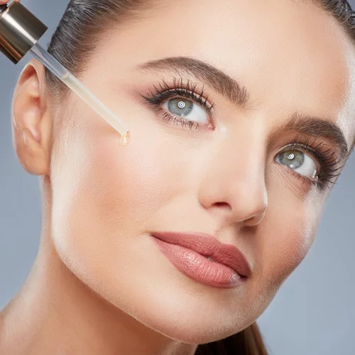 3 λαδάκια για το πρόσωπο που χαρίζουν εφέ botox