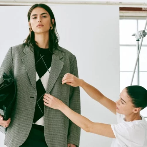 Τα items από τη νέα συλλογή της H&M που θα φέρουν "μία νότα αλλαγής" στο στιλ σου σύμφωνα με τη στιλίστρια Sophia Roe