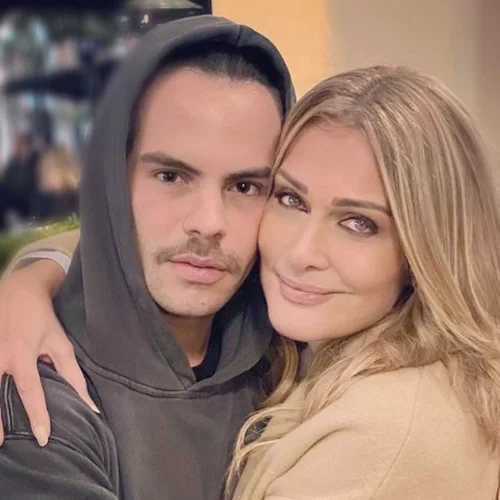 Ελένη Μενεγάκη | Έτσι σχολίασε τη φωτογραφία του Άγγελου Λάτσιου με τη νονά του, Νατάσα Θεοδωρίδου