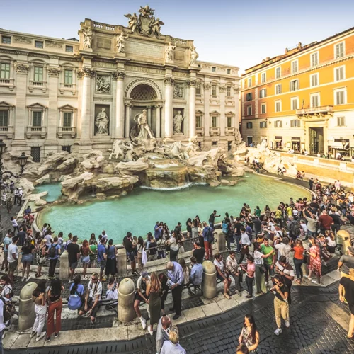 Είσοδος για τους τουρίστες στη Fontana di Trevi: Πώς ο υπερτουρισμός αλλάζει τα δεδομένα σε όλο τον κόσμο