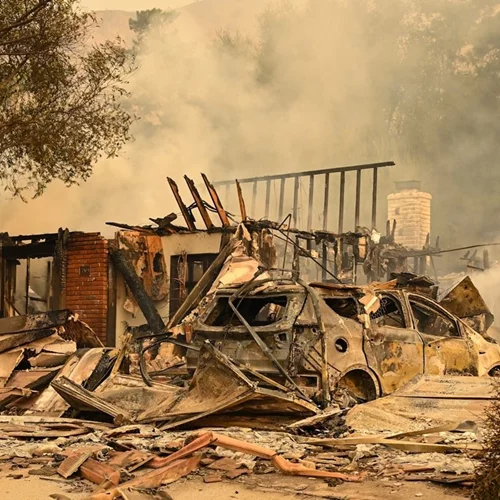 Γιατί οι αντιδράσεις των social media στις πυρκαγιές του Λος Άντζελες είναι τόσο ανησυχητικές