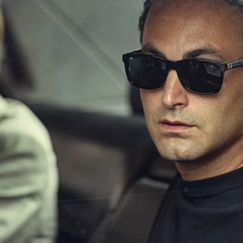 The Crown: O φωτογράφος Μario Brena αρνείται ότι τον προσέλαβε ο Mohamed Al-Fayed για να τραβήξει τη φωτογραφία Τhe Kiss, που αποτέλεσε την αρχή του τέλους