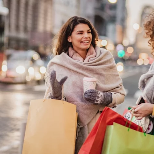 Οι πιτζάμες, οι κάλτσες και τα εσώρουχα που μπορείς να κάνεις δώρο αυτές τις εορτές στα αγαπημένα σου πρόσωπα