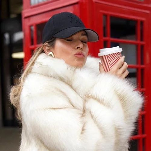 3 χτενίσματα για υπέροχα μαλλιά στη βροχή, με έμπνευση από τις πιο stylish celebrities