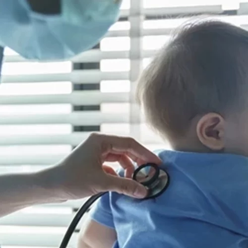 Οξεία ηπατίτιδα σε παιδιά | Πώς φτάσαμε στον θάνατο ενός βρέφους 13 μηνών - Το χρονικό των περιστατικών στην Ελλάδα