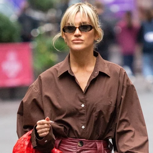 5 στιλ φούστας που πρωταγωνιστούν στο street style του χειμώνα