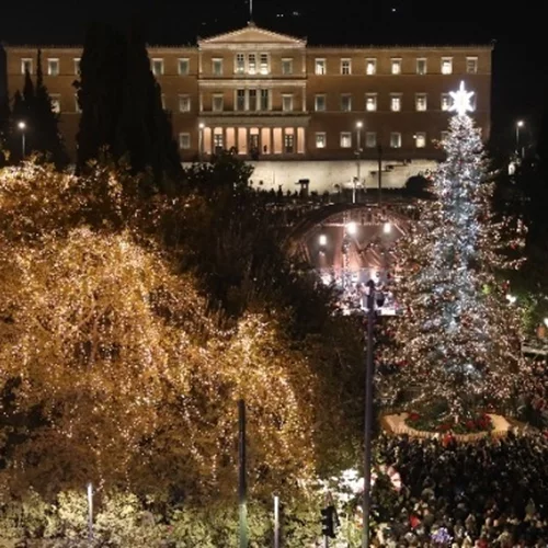 Με την "Ταράτσα του Χρόνου" η Αθήνα θα υποδεχτεί στο Σύνταγμα το 2025