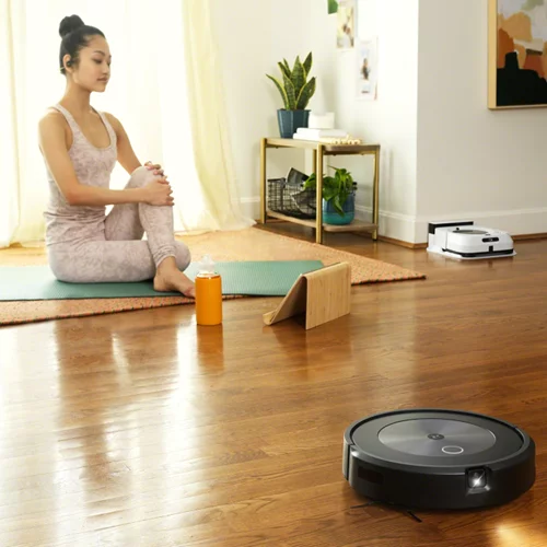 Η καθημερινότητά μου με ένα ρομπότ | Η σκούπα που μου έλυσε τα χέρια