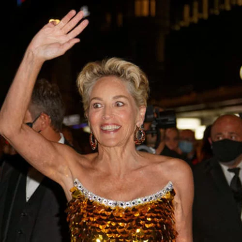 Sharon Stone | Ο πατέρας της τη χτυπούσε με τη ζώνη και ο παππούς της την κακοποιούσε σεξουαλικά