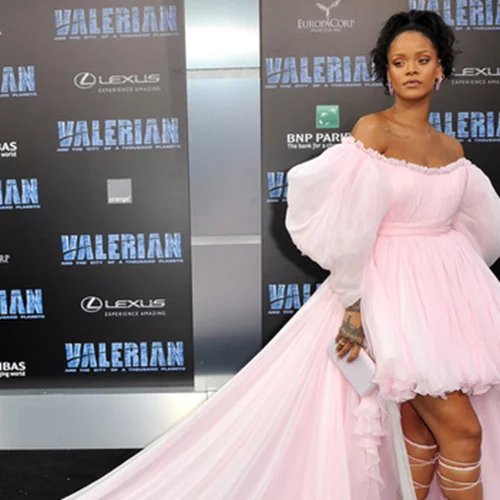 Πέντε φορές που η Ριάνα ήταν η απόλυτη θεά και μία που δεν ήταν καθόλου