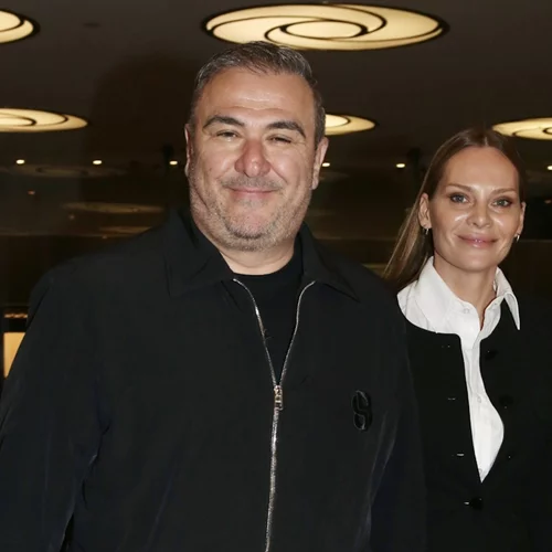 Couple Goals | Ο Αντώνης Ρέμος και η Υβόννη Μπόσνιακ στην πιο πολυσυζητημένη παράσταση της χρονιάς