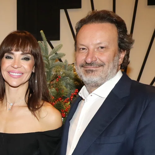 Νικολέττα Καρρά | Πρεμιέρα με τον Διονύση Παναγιωτάκη στο πλευρό της