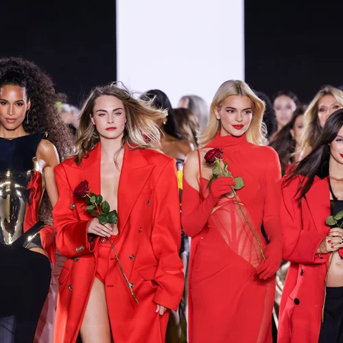 Παρίσι | Οι διάσημες που έλαμψαν στο catwalk του Le Défilé της L'Oréal Paris