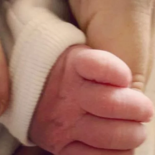 Ελληνίδα βουλευτής έγινε μαμά για δεύτερη φορά