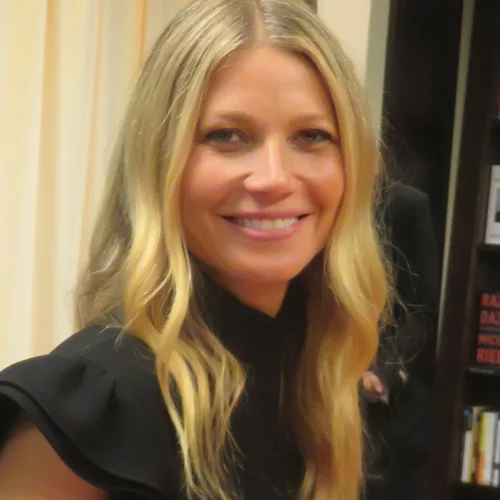 Gwyneth Paltrow | Ποια είναι η σχέση της με τα παιδιά του συζύγου της;