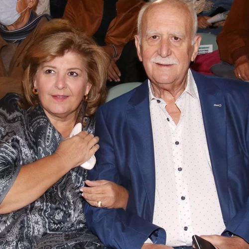 Γιώργος Παπαδάκης | Η τελευταία δημόσια εμφάνιση με τη σύζυγό του, Τίνα Παπαδέλη και η ιστορία αγάπης του ζευγαριού