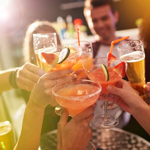 Πώς το αλκοόλ επηρεάζει το σώμα (εκτός από το τυπικό "hangover")